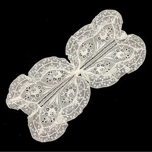 Vintage Lace Bow